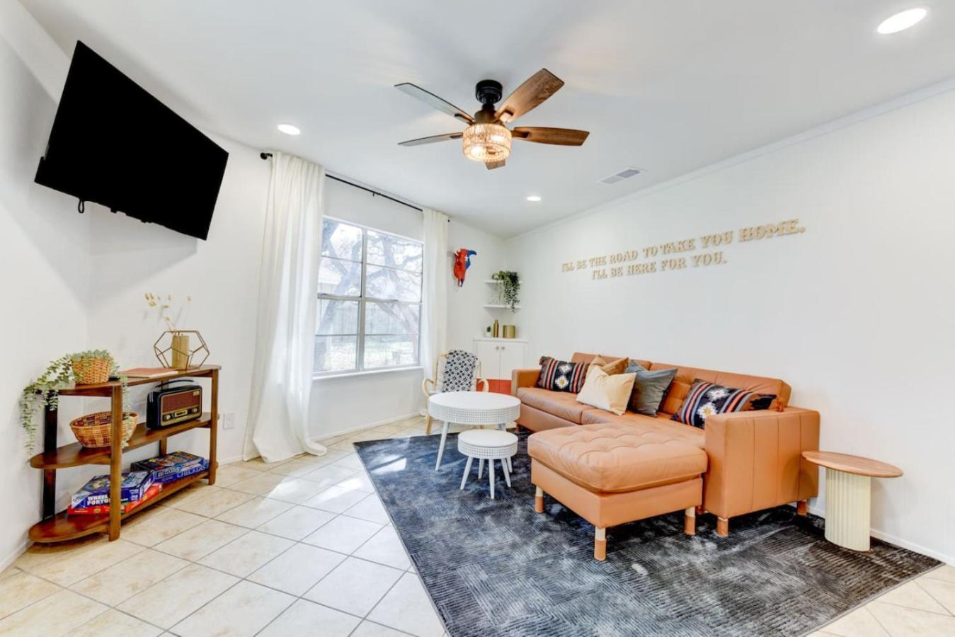 Downtown - Shiner Bungalow At Beer Ranch Project Wimberley Exteriör bild