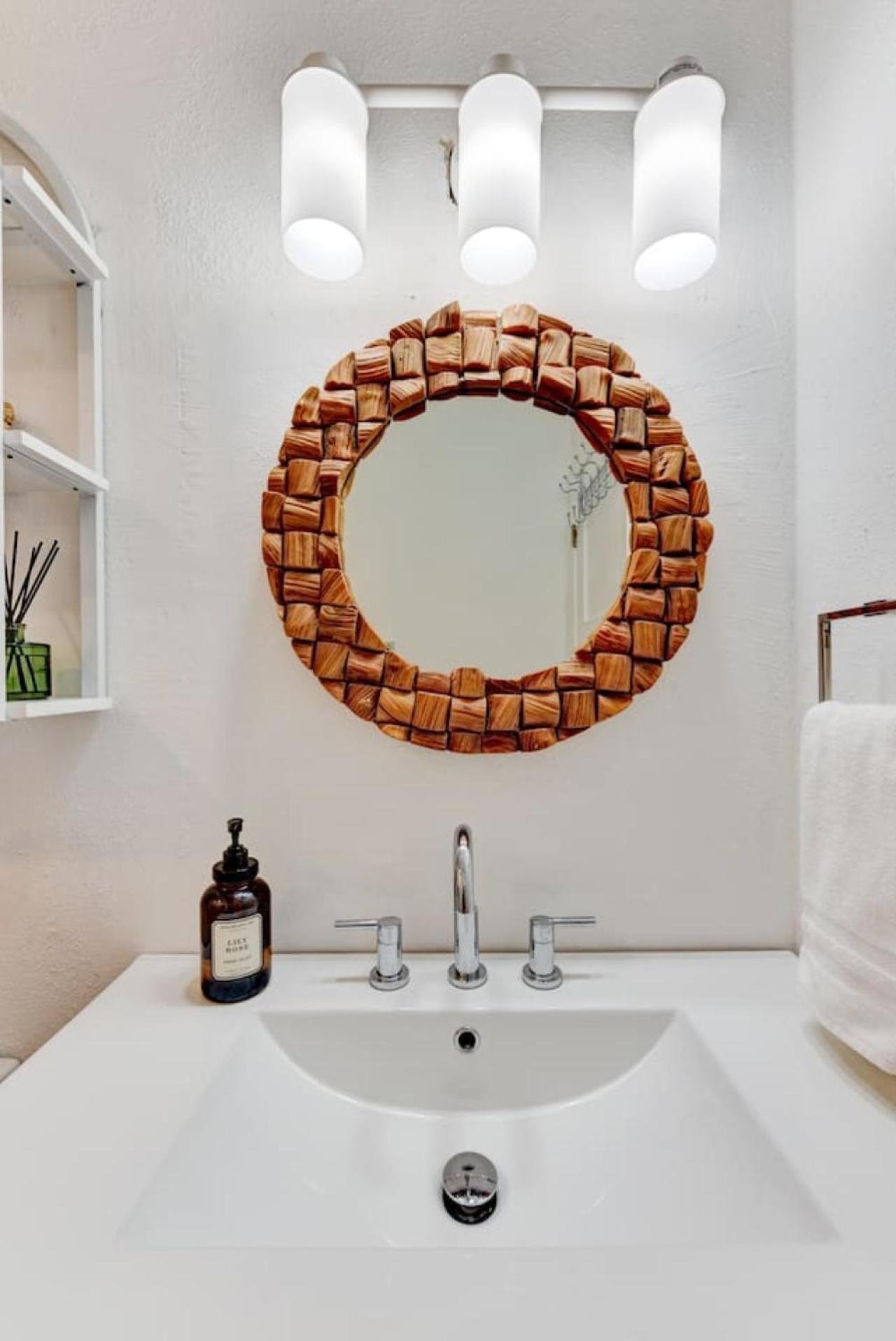 Downtown - Shiner Bungalow At Beer Ranch Project Wimberley Exteriör bild