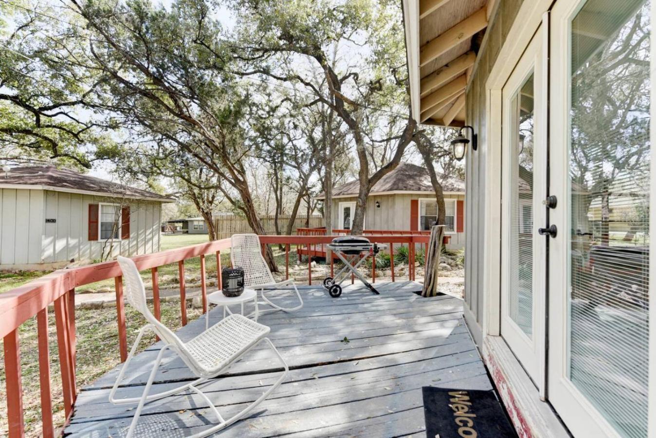 Downtown - Shiner Bungalow At Beer Ranch Project Wimberley Exteriör bild